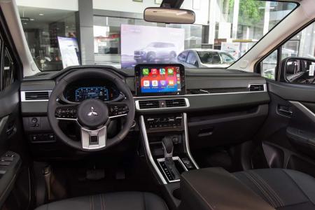 Mitsubishi Xpander PremiumXpander Premium màu đen (13)-min