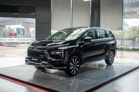 Mitsubishi Xpander PremiumXpander Premium màu đen (3)-min
