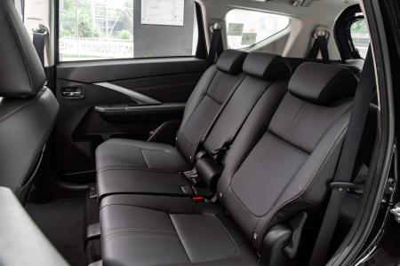 Mitsubishi Xpander PremiumXpander Premium màu đen (4)-min